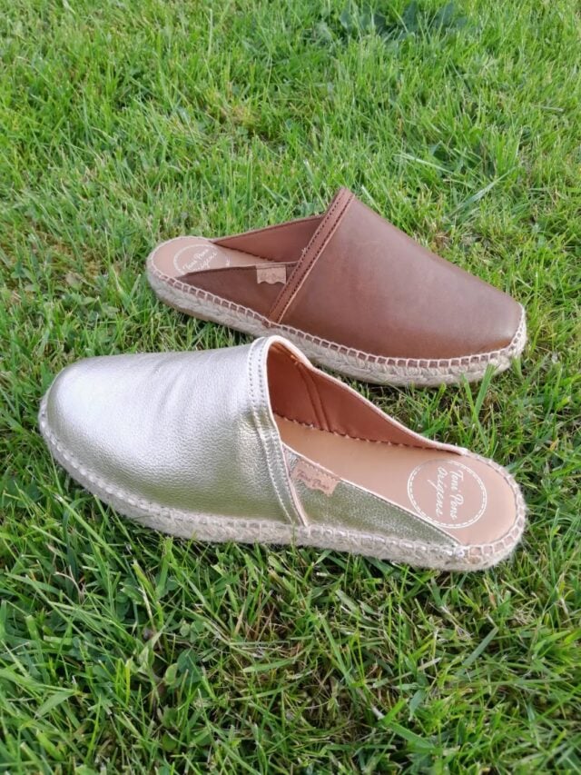 De belles mules pour cet été 🌸

#espadrilles #lespadrilledelitxu #saintjeanpieddeport